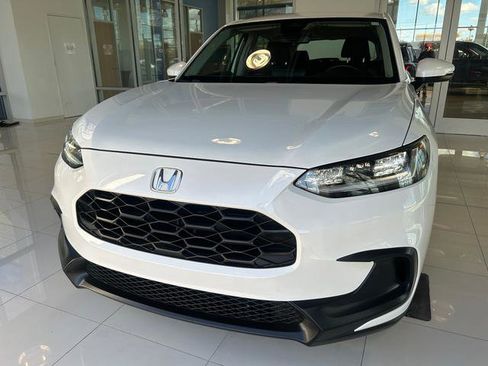 Used 2024 Honda HR-V LX image 3