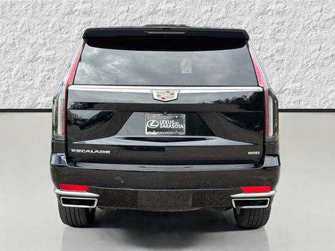 Used 2022 Cadillac Escalade Luxury RWD image 4