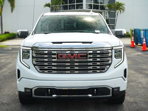 Used 2023 GMC Sierra 1500 Denali w/ Denali Reserve Package AWD/4WD image 2