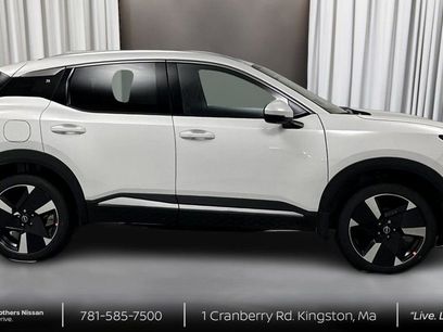 New 2026 Nissan Kicks SR w/ Cold Weather Package