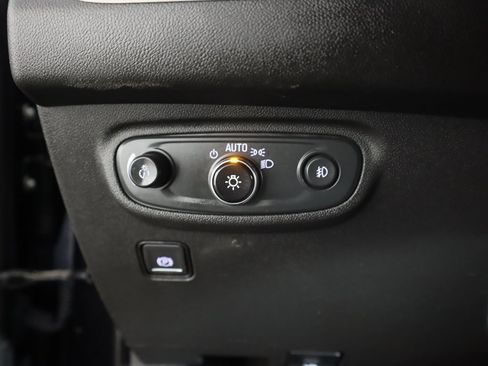 Used 2024 GMC Terrain SLT image 39