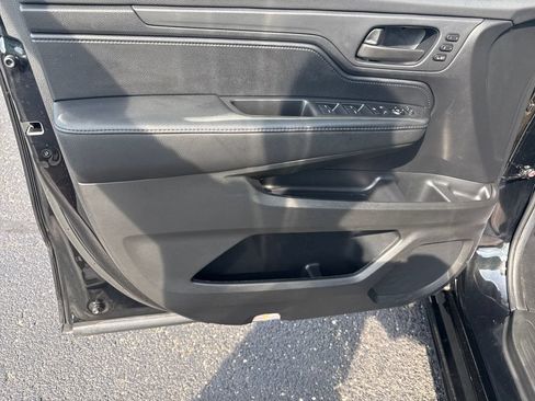 Used 2025 Honda Odyssey Sport-L image 12