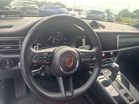 Used 2024 Porsche Macan AWD/4WD image 22