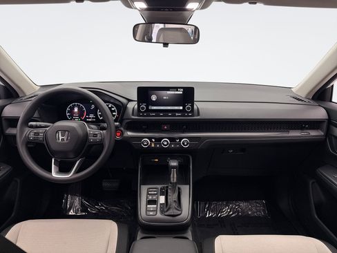 Used 2025 Honda CR-V LX image 14