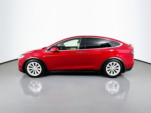 Used 2018 Tesla Model X 75D image 3