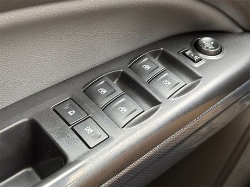 Used 2019 Chevrolet Colorado Z71 image 16