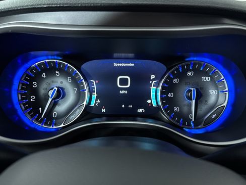 New 2026 Chrysler Pacifica Select AWD/4WD image 13
