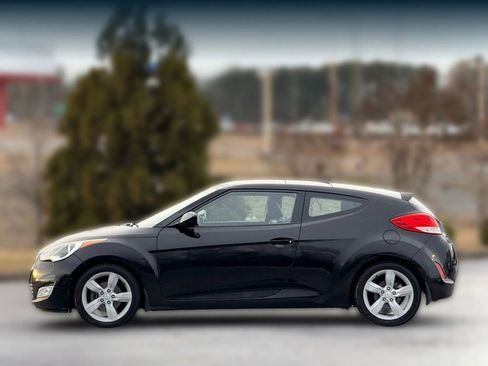 Used 2014 Hyundai Veloster w/ Style Package 02 image 8