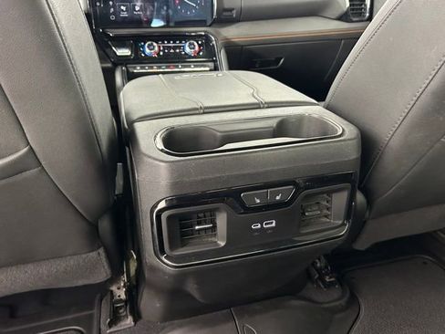 Used 2024 GMC Sierra 3500 AT4 w/ AT4 Preferred Package AWD/4WD image 16