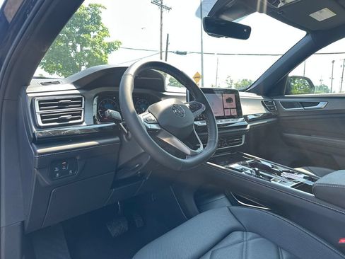 New 2026 Volkswagen Atlas Cross Sport SE AWD/4WD image 11