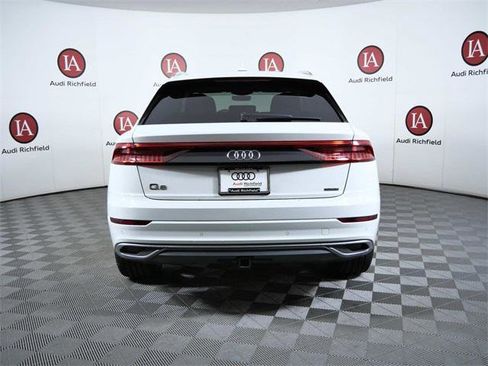 Used 2022 Audi Q8 Premium Plus image 7