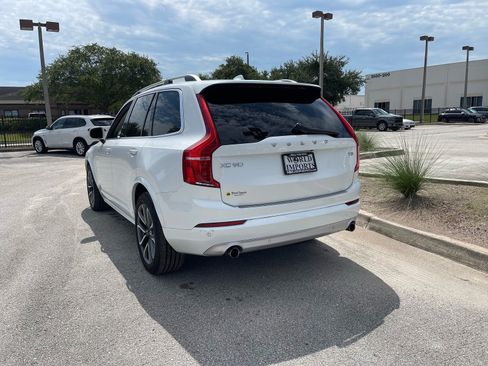 Used 2019 Volvo XC90 T5 Momentum w/ Multimedia Package FWD image 3
