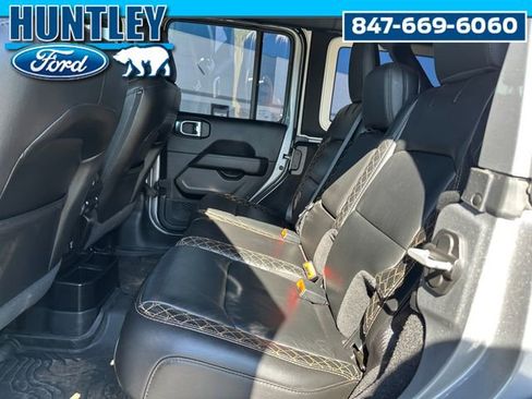Used 2021 Jeep Wrangler Unlimited Sahara image 10