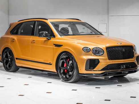 Used 2025 Bentley Bentayga image 7