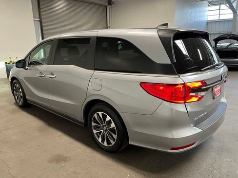 Used 2023 Honda Odyssey EX-L image 5