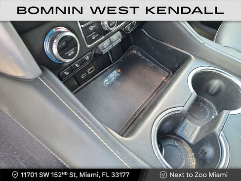 Used 2023 GMC Yukon XL SLT image 22