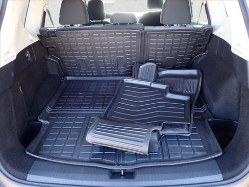 Used 2021 Nissan Rogue SV image 8