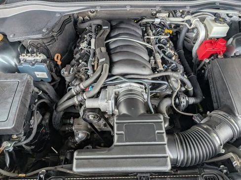 Used 2017 Chevrolet SS Base image 25