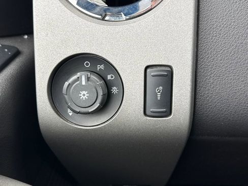 Used 2012 Ford F250 Lariat w/ Chrome Pkg image 23