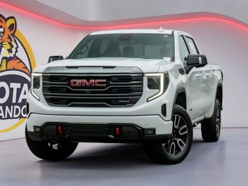Used 2024 GMC Sierra 1500 AT4 w/ AT4 Preferred Package AWD/4WD image 1