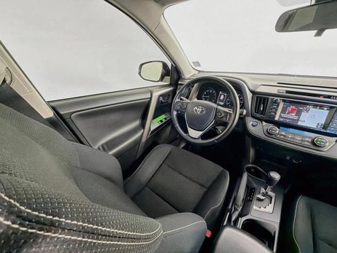 Used 2017 Toyota RAV4 XLE AWD/4WD image 11