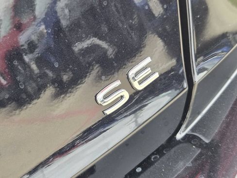 New 2026 Volkswagen Jetta SE FWD image 8