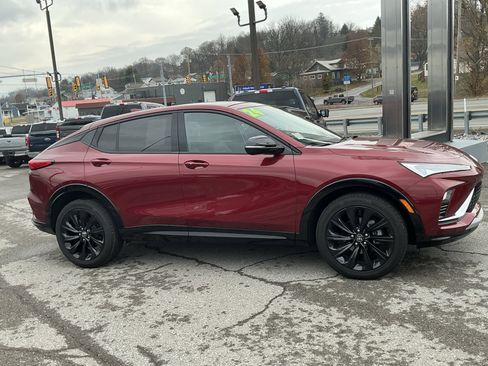 Used 2024 Buick Envista Sport Touring w/ Convenience I Package image 2