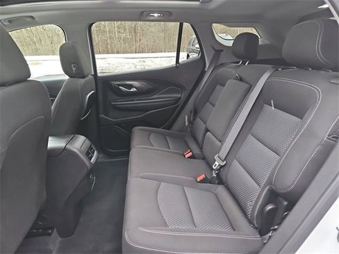 Certified 2023 GMC Terrain SLE w/ Driver Convenience Package image 25