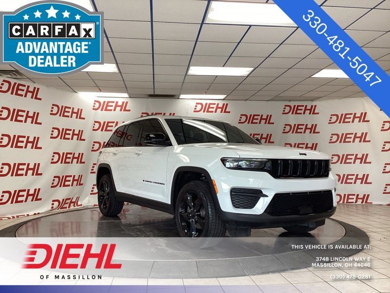 Used 2023 Jeep Grand Cherokee Altitude AWD/4WD image 1