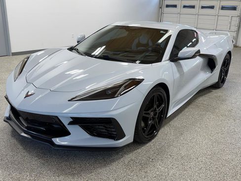 Used 2020 Chevrolet Corvette Stingray Premium Cpe w/ 3LT Preferred Equipment Group image 8