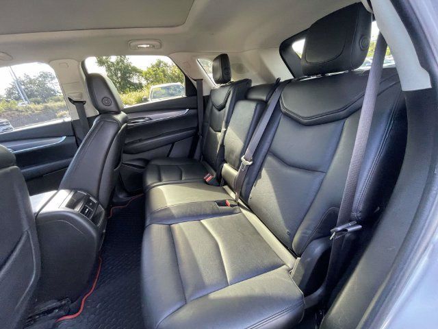 Used 2017 Cadillac XT5 Luxury w/ Driver Awareness Package FWD image 13