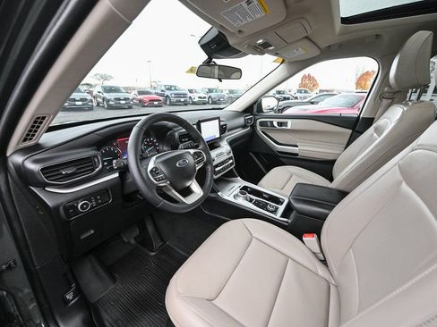 Certified 2023 Ford Explorer XLT w/ Equipment Group 202A image 18