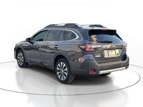 Used 2023 Subaru Outback Touring XT image 4