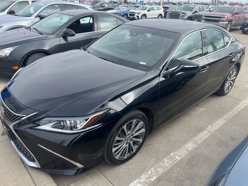 Used 2019 Lexus ES 350 w/ Premium Package image 2