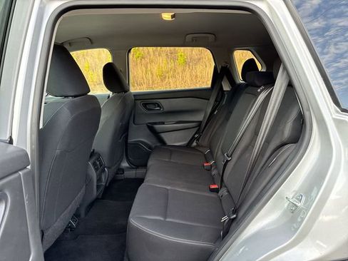 Used 2024 Nissan Rogue S image 26