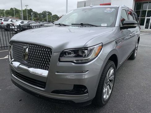 Used 2024 Lincoln Navigator L Reserve AWD/4WD image 1