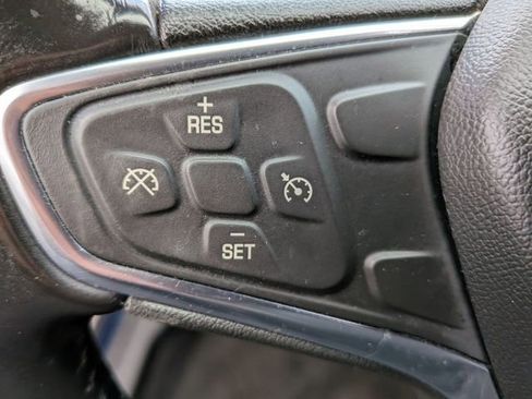 Used 2018 Chevrolet Malibu LT image 19