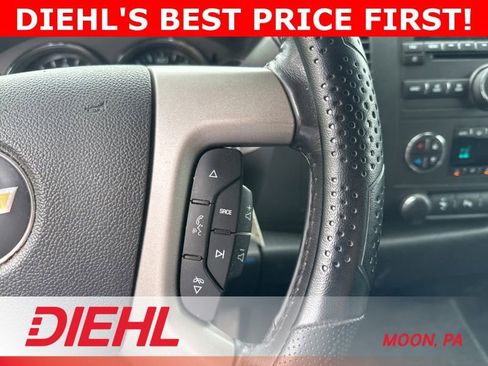Used 2011 Chevrolet Silverado 2500 LT w/ Interior Plus Package AWD/4WD image 26