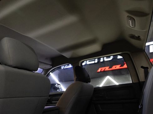 Used 2017 RAM 1500 Express w/ Express Value Package RWD image 18