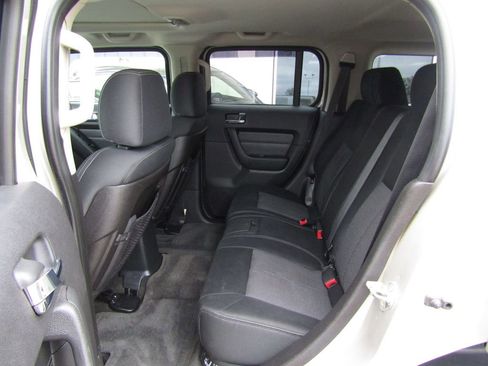 Used 2007 HUMMER H3 w/ Chrome Appearance Package AWD/4WD image 23
