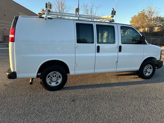 Used 2015 Chevrolet Express 2500 RWD image 38
