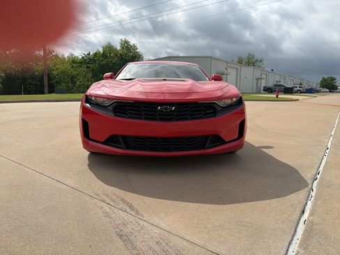 Used 2023 Chevrolet Camaro LT RWD image 8