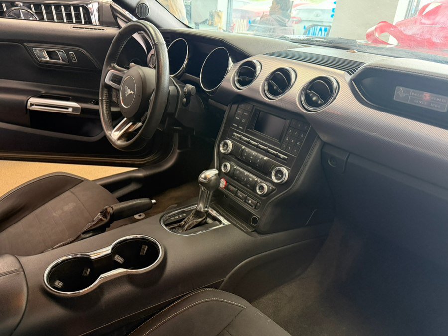 Used 2017 Ford Mustang Coupe RWD image 36
