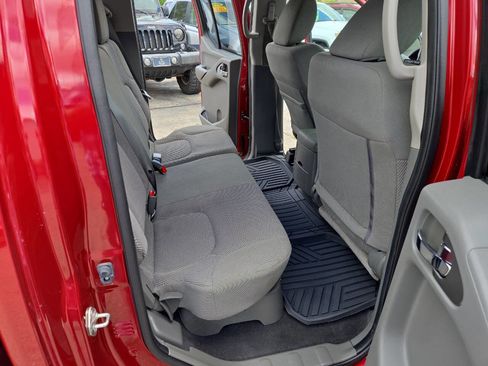 Used 2019 Nissan Frontier SV image 30