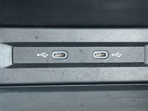 Used 2021 Volkswagen Tiguan S image 23