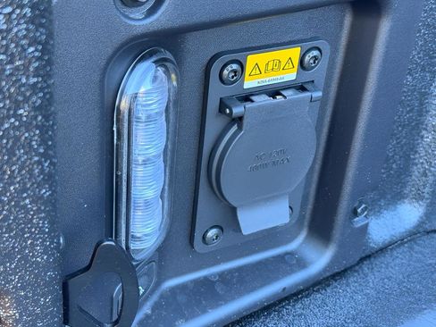 New 2026 Ford Maverick Lariat w/ Black Appearance Package image 43