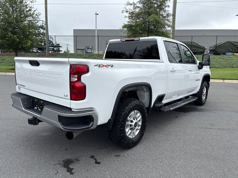 Used 2025 Chevrolet Silverado 2500 LT w/ Convenience Package AWD/4WD image 9