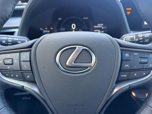 New 2026 Lexus UX 300h AWD image 17