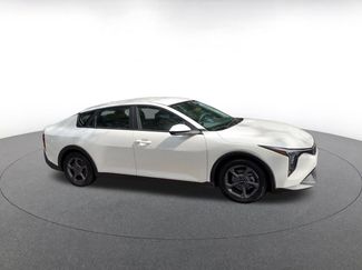 Used 2025 Kia K4 FWD video 2