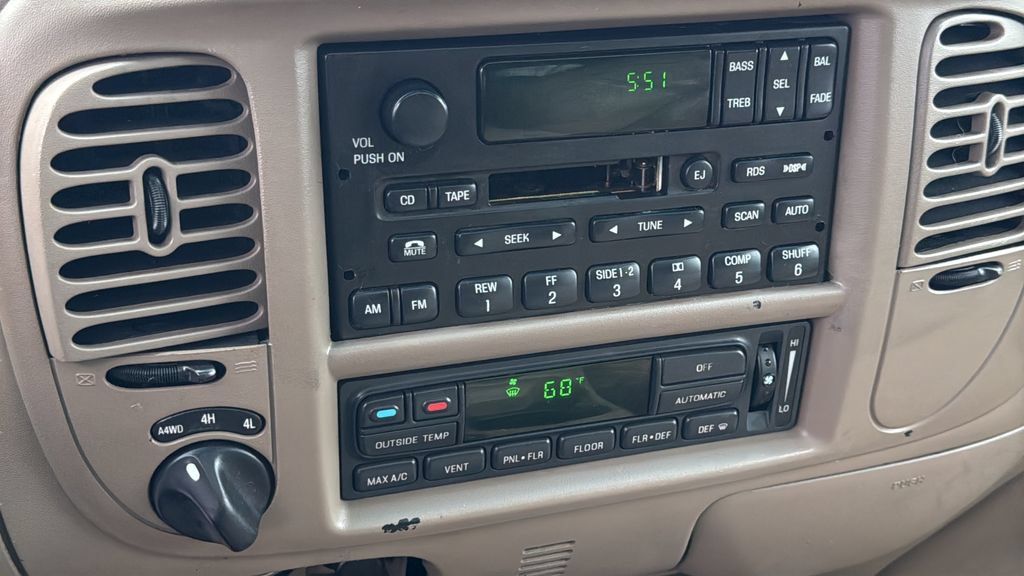 Used 2001 Ford Expedition Eddie Bauer AWD/4WD image 25